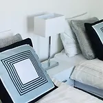شقة Bright Luxury Design Penthouse إِستيبونا