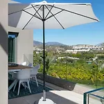 Bright Luxury Design Penthouse إِستيبونا