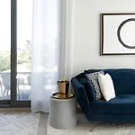 Bright Luxury Design Penthouse إِستيبونا